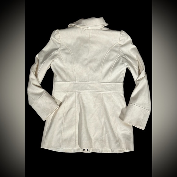 Guess Coat. Size Medium. - Picture 2 of 9